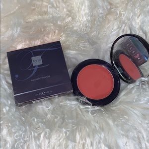 Tarts natural cheek tint achiote